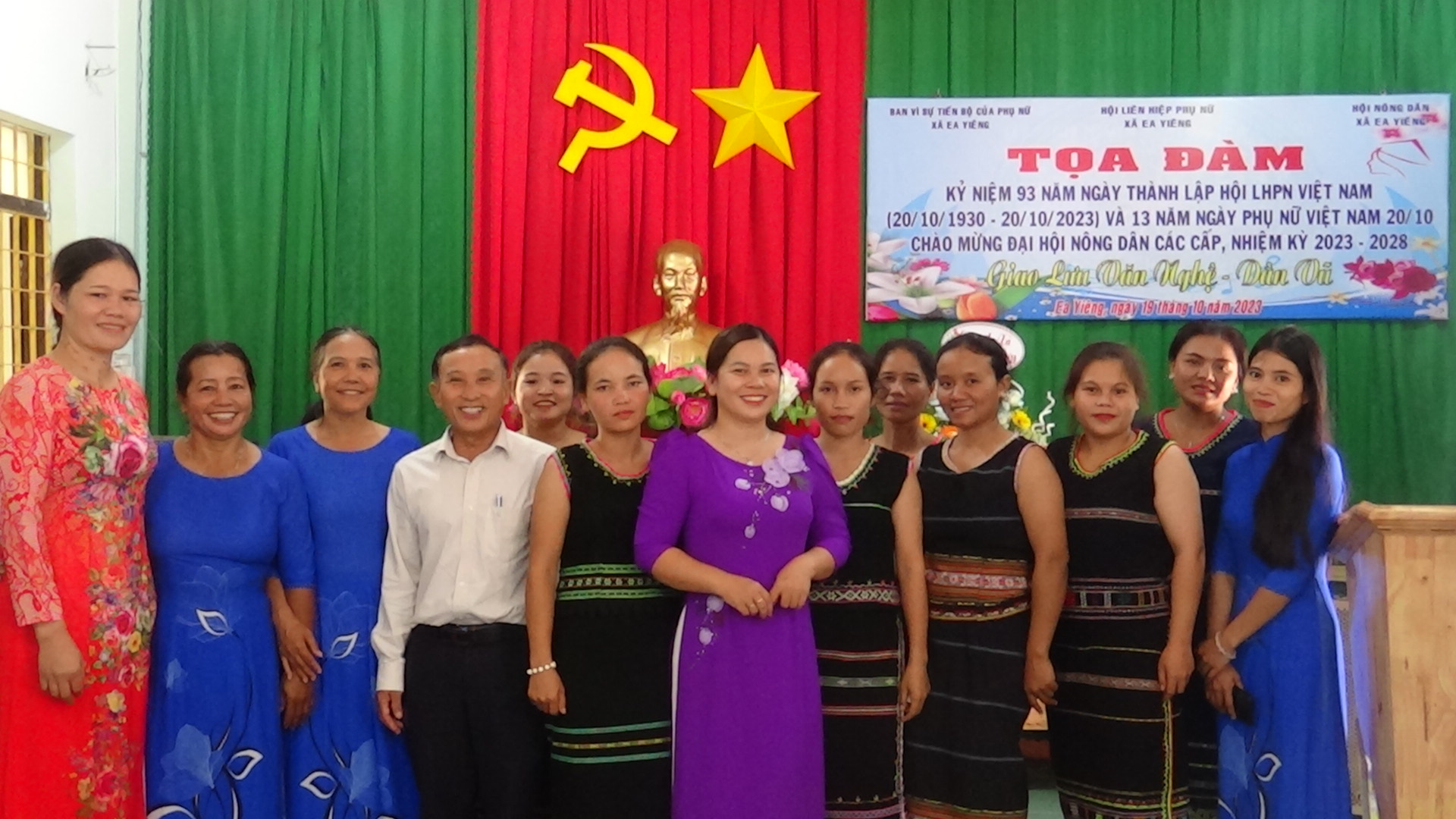 Ban vì sự tiến bộ phụ nữ, Hội LHPN xã tổ chức Tọa đàm nhân kỷ niệm 93 năm ngày thành lập Hội LHPN Việt Nam 20/10